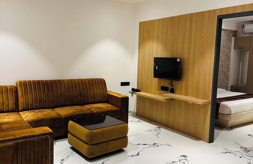 Adyar Apartamento | HOTEL THE MANSION-Deralakatte mangalore