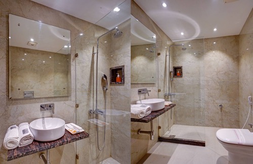 Motia Khan Hotel | Hotel The Pearl - Newly Renovated in City Centre