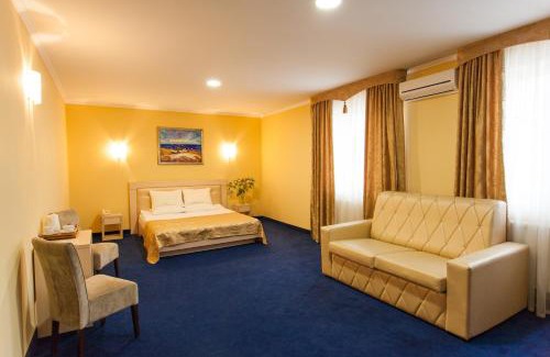 Mahipalpur Extension Hotel | Hotel The Regal Havan Near IGI Airport