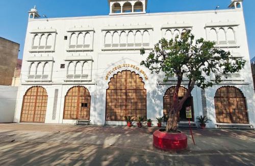 Rakabganj Hotel | HOTEL TOURIST REST HOUSE Agra