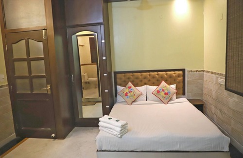 New Delhi Hotel | Hotel Traditional Inn