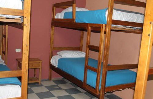 Baños de Agua Santa Hostal | Hotel Tungurahua