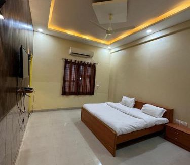Uchiyarda Hotel | Hotel Udai Garh Palace