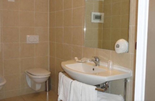 Volpiano Hotel | Hotel Vazzana