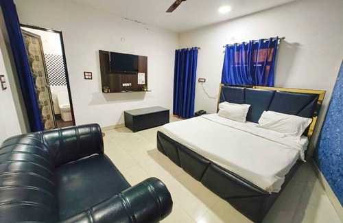 Bhajanpura Hotel | HOTEL VCR INN