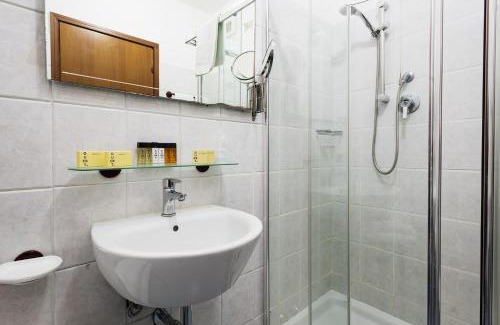 Stradella Hotel | Hotel Villa Molinari