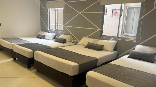 Florida Nueva Hotel | Hotel Villa Real, Medellin,Laureles,Estadio,Turismocolombia-fit