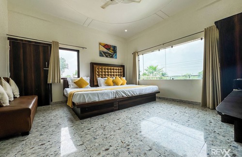 Mathura Hotel | Hotel Vrinda Sarovar