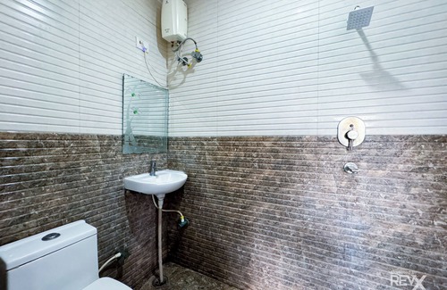 Mathura Hotel | Hotel Vrinda Sarovar