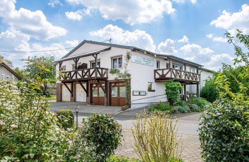 Lahr Cama Y Desayuno | Hotel Waldesblick - 2-bed apartment "Morgensonne" + "Morgenröte"