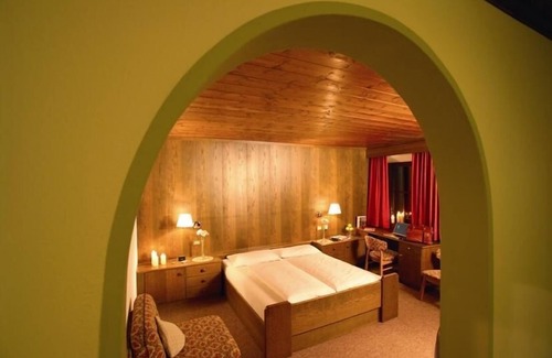 Monguelfo Hotel | Hotel Weisses Lamm