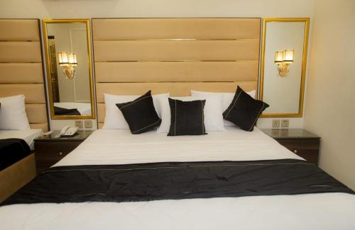 Gulberg Hotel | Hotel white season Gulberg