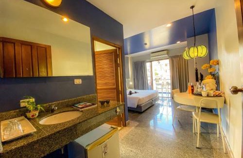 Talat Nuea Casa | Hotel with Balcony in PhuketTown