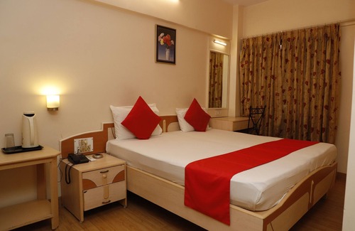 Goregaon West Hotel | HOTEL WOODLAND