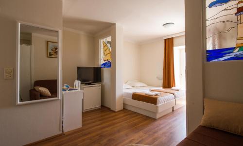 Kumbor Hotel | Hotel Xanadu