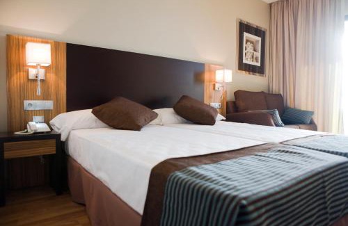 Centro de Conil de la Frontera Hotel | Hotel y Apartamentos Conilsol