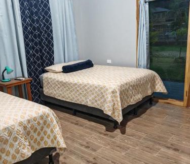 Tela Casa | Hotel y Cabañas El Sauce