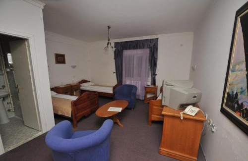 Nisava District Hotel | Hotel Zeleni Vir