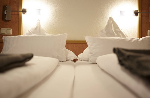 Extertal Hotel | Hotel Zur Burg Sternberg