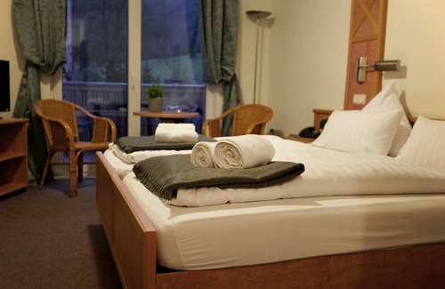 Extertal Hotel | Hotel Zur Burg Sternberg