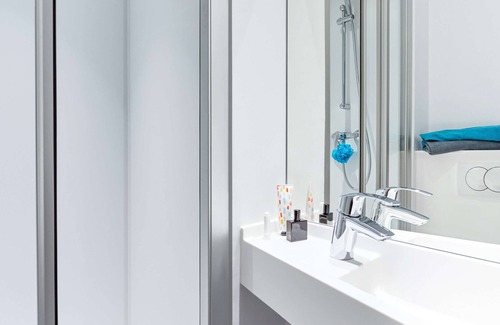 Le Vaudreuil Hotel | hotelF1 Louviers (rénové)