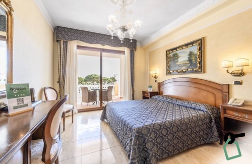Olbia City Centre Hotel | HOTIDAY Room Collection - Olbia Porto