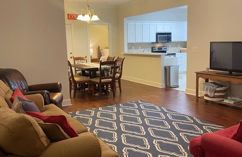 Oxford Condominio | Hotty Toddy Condo (High Pointe Condo #1501)
