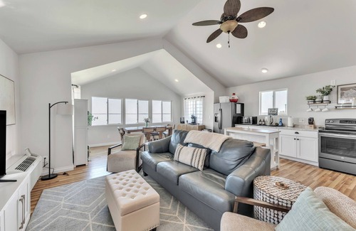 Houghton Lake Cabaña | Houghton Lake Sunset Cottage: Directly on Houghton Lake, Sister Cottage Next Door!