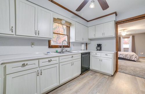 Houghton Lake Casa | Houghton Lake Vacation Rental - Walk to the Water!