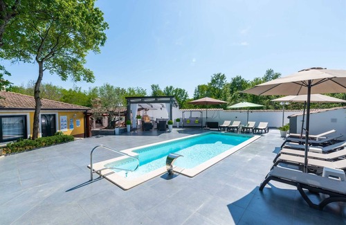 Kukci Apartamento | Hous bungalow Lavendel with pool in Porec