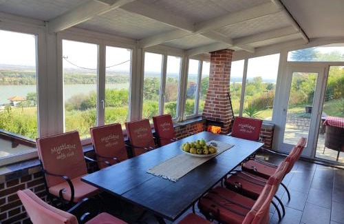 Stari Slankamen Villa | House 33