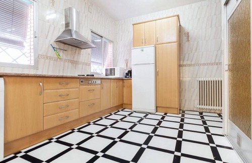 Cervantes Chalet De Esquí | Casa 8-11 Personas Granada centro- Parking Propio 3 Vehículos