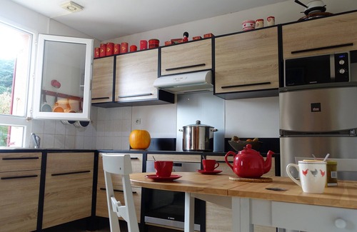 Locmaria Casa | Casa 8 personas en pueblo tranquilo con jardín cerrado