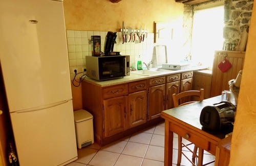 Les Ancizes-Comps Casa | Casa 90m² 6 / 7p. porche + jardín, cerca del lago Fades-Auvernia Combrailles