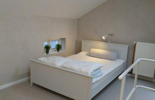 Odense Apartamento | House apartment i the back house - Free parking and coziness