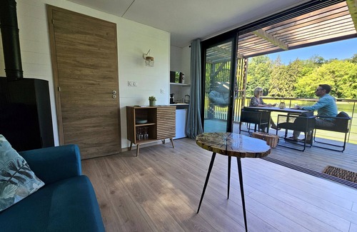 Sainte-Gemme Alquiler De Eote | Casa Barco 'L'Othentique, Écolodge Flottant' con vistas al lago, jardín y aire acondicionado