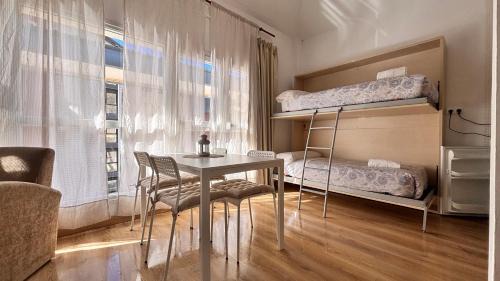 Pradollano Apartamento | HOUSE ESTUDiO FAMiLiAR 6 PAX WIFI