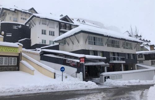 Pradollano Apartamento | HOUSE ESTUDiO FAMiLiAR 6 PAX WIFI