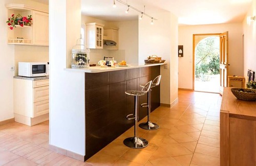 Monticello Villa | Casa para 6 personas con piscina, a 10 minutos de la playa.