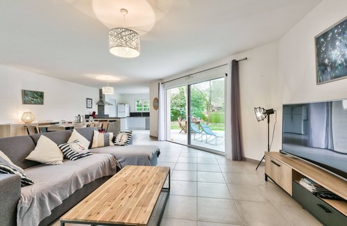 Ares Chalet De Esquí | Casa para 6 - Piscina - 150m de la playa en Arès