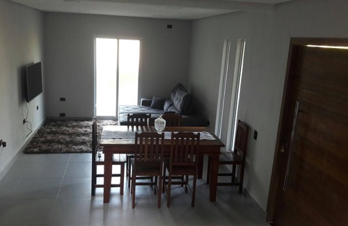 Pontal da Cruz Casa | House for 9 people large living room 2 balconies tv Netflix wi-fi beautiful beach