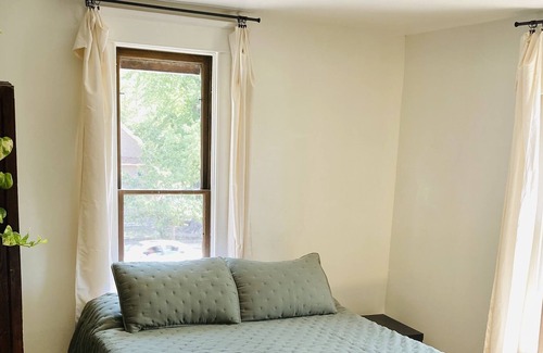 Hutchinson Casa | House in central location!! 12 guests!!! 6 beds, 2 bath