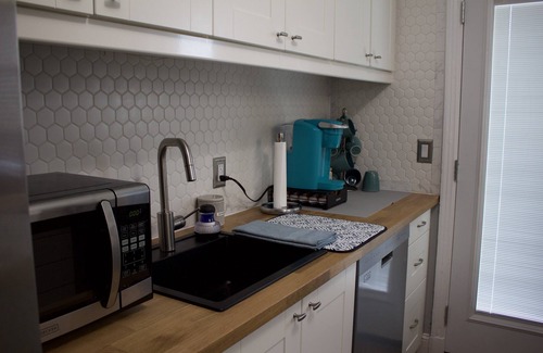 St. Louis Casa | House in Dogtown walking distance to the Zoo and Restaurants