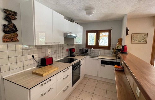 Simiane-Collongue Villa | Casa en Provenza con piscina, campo de olivas y colina