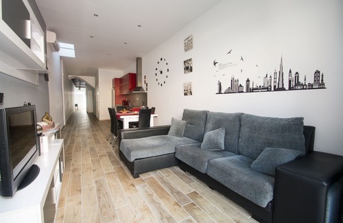 Calella Casa | Casa en el centro con piscina privada a 400m de la playa