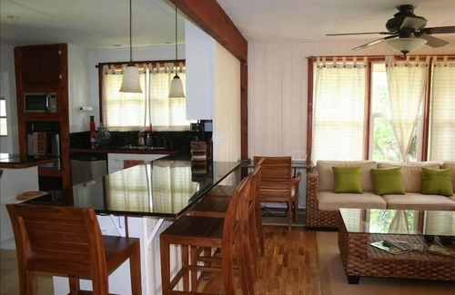 Haleiwa Casa | Haleiwa Hale in the the heart of Haleiwa Town!