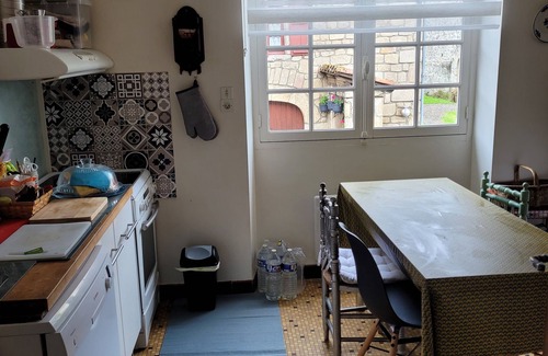 Comiac Casa | Casa en el pueblo de Comiac con piscina privada y segura.