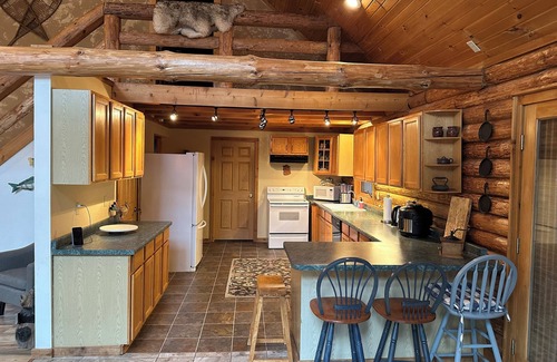 Adams Casa | House in the woods perfect vacation rental for those to escape