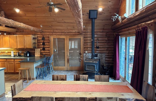 Adams Casa | House in the woods perfect vacation rental for those to escape