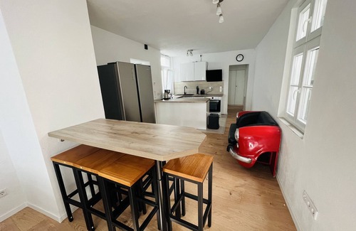 Lippstadt Casa | House l 10 Beds l 5 Bedrooms l 2 Bathrooms l Wi-fi